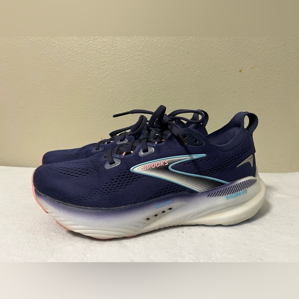 Brooks Women's Navy Running Shoes - Lightweight Cushion
